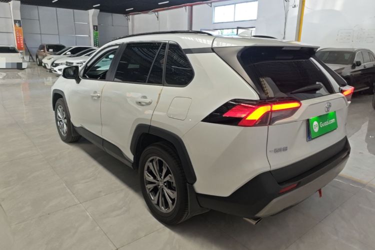 Used Toyota RAV4 2023 2.0L CVT Two-Wheel Drive Fashion Plus Edition Rear Left 45 Deg