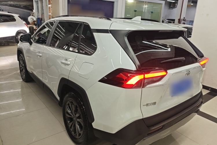 Used Toyota RAV4 2023 2.0L CVT Two-Wheel Drive Fashion Plus Edition Rear Left 45 Deg