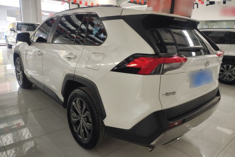 Used Toyota RAV4 2023 2.0L CVT Two-Wheel Drive Fashion Plus Edition Rear Left 45 Deg
