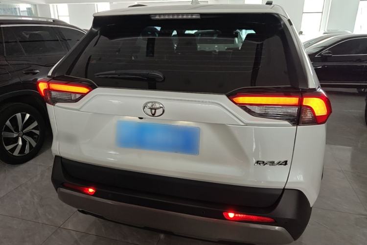 Used Toyota RAV4 2023 2.0L CVT Two-Wheel Drive Fashion Plus Edition Rear