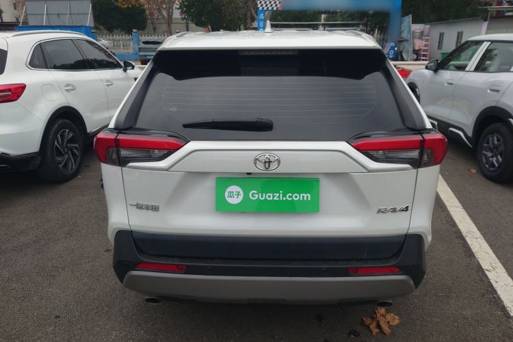 Used Toyota RAV4 2023 2.0L CVT Two-Wheel Drive Fashion Edition Rear