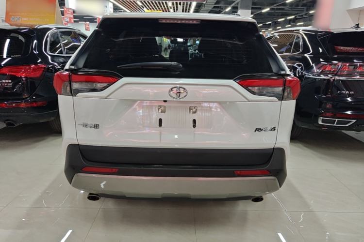 Used Toyota RAV4 2023 2.0L CVT Two-Wheel Drive Fashion Plus Edition Rear