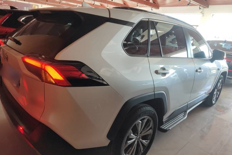 Used Toyota RAV4 2023 2.0L CVT Two-Wheel Drive 20th Anniversary Platinum Edition Rear Right 45 Deg