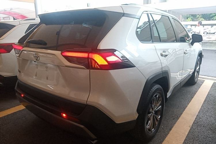 Used Toyota RAV4 2023 2.0L CVT Two-Wheel Drive Fashion Plus Edition Rear Right 45 Deg