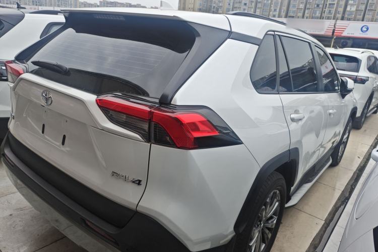 Used Toyota RAV4 2023 2.0L CVT Two-Wheel Drive Fashion Plus Edition Rear Right 45 Deg