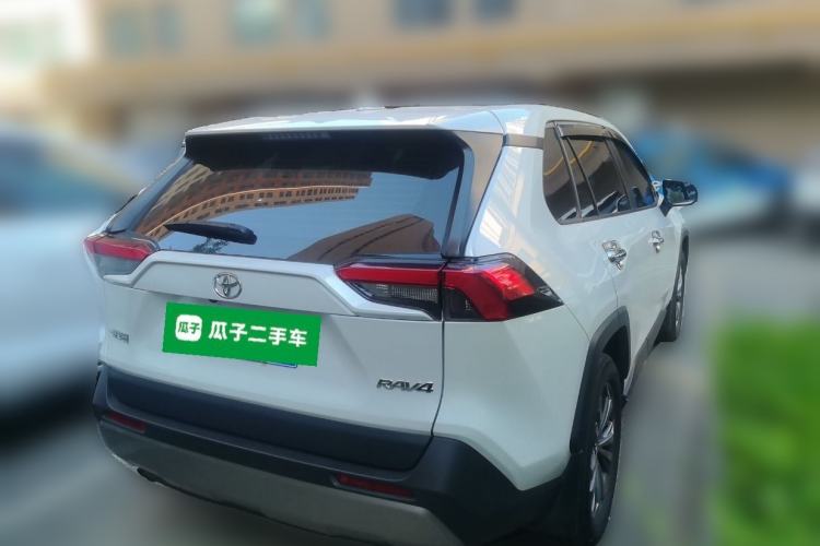 Used Toyota RAV4 2023 2.0L CVT Two-Wheel Drive Fashion Edition Rear Right 45 Deg