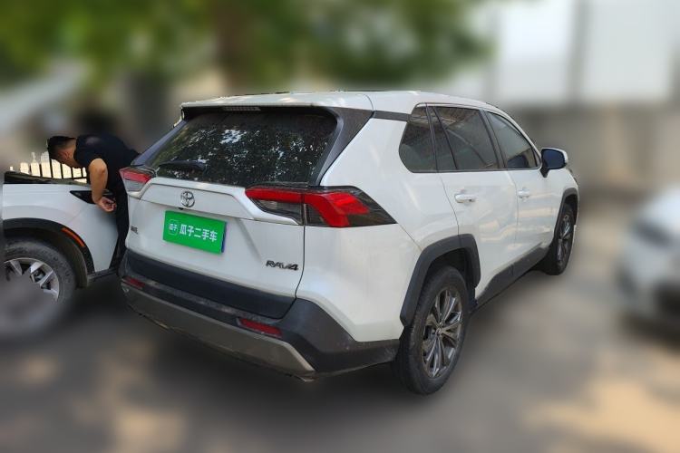 Used Toyota RAV4 2023 2.0L CVT Two-Wheel Drive Fashion Edition Rear Right 45 Deg