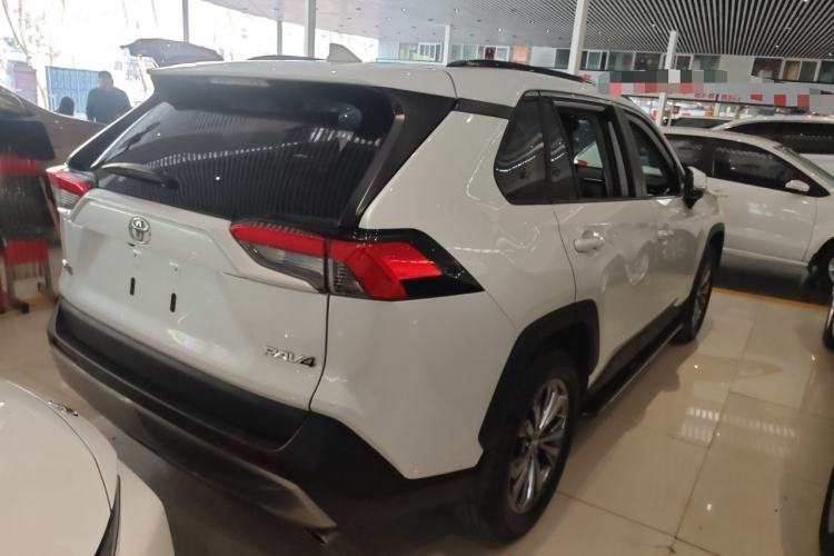 Used Toyota RAV4 2023 2.0L CVT Two-Wheel Drive Fashion Plus Edition Rear Right 45 Deg