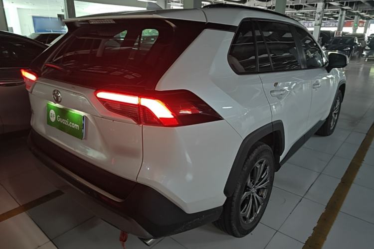 Used Toyota RAV4 2023 2.0L CVT Two-Wheel Drive Fashion Plus Edition Rear Right 45 Deg