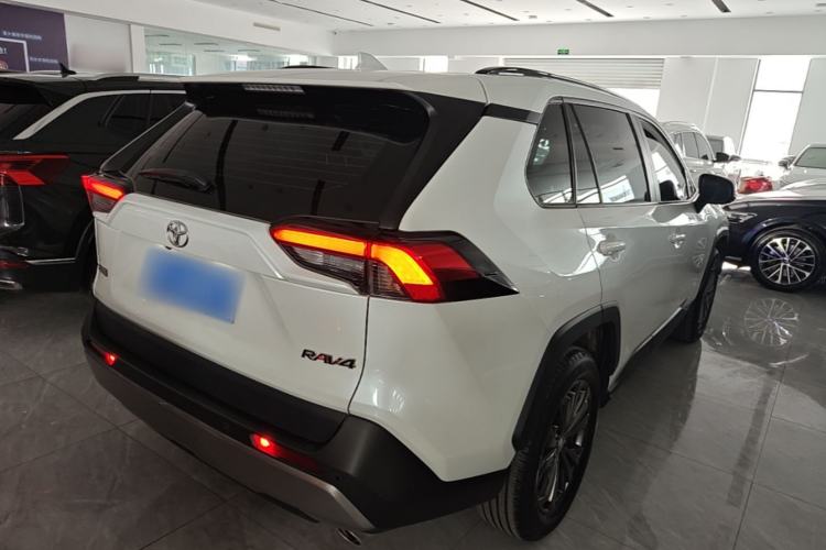 Used Toyota RAV4 2023 2.0L CVT Two-Wheel Drive Fashion Plus Edition Rear Right 45 Deg
