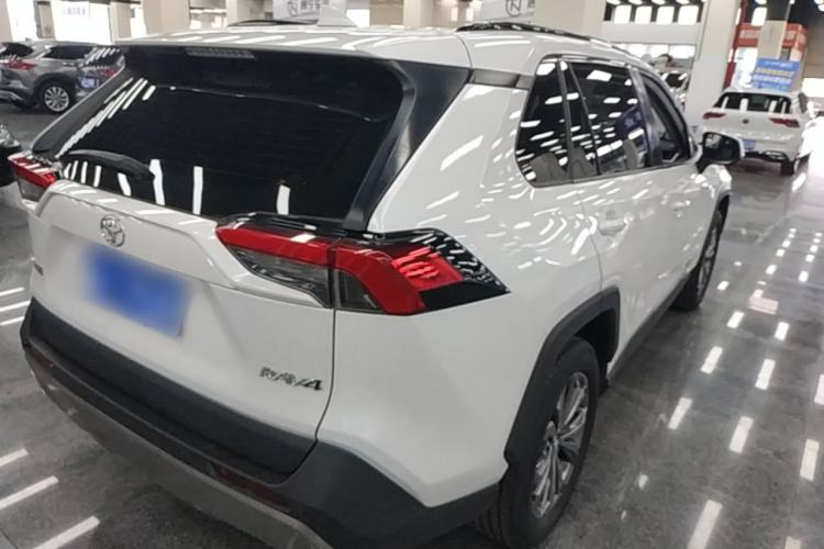 Used Toyota RAV4 2023 2.0L CVT Two-Wheel Drive Fashion Plus Edition Rear Right 45 Deg