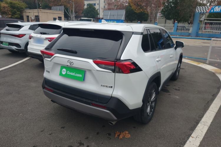 Used Toyota RAV4 2023 2.0L CVT Two-Wheel Drive Fashion Edition Rear Right 45 Deg