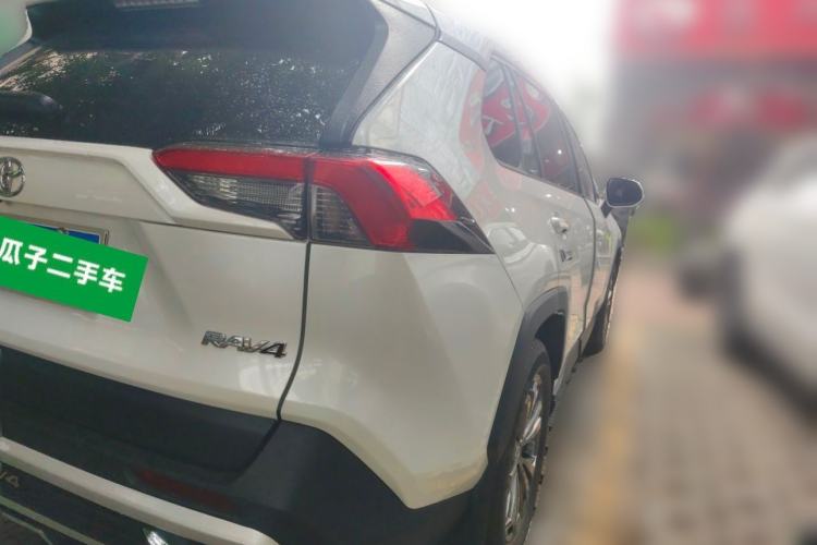 Used Toyota RAV4 2023 2.0L CVT Two-Wheel Drive Fashion Edition Rear Right 45 Deg