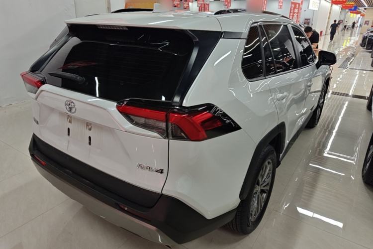Used Toyota RAV4 2023 2.0L CVT Two-Wheel Drive Fashion Plus Edition Rear Right 45 Deg