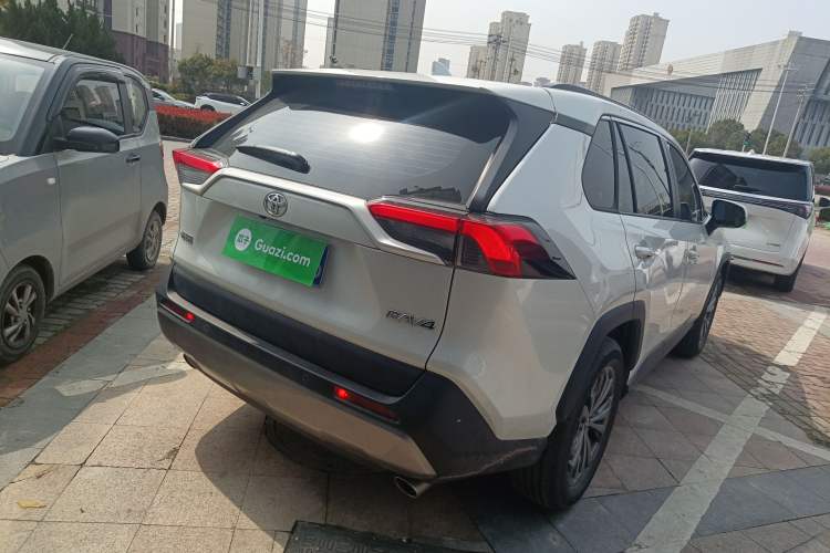 Used Toyota RAV4 2023 2.0L CVT Two-Wheel Drive Fashion Plus Edition Rear Right 45 Deg