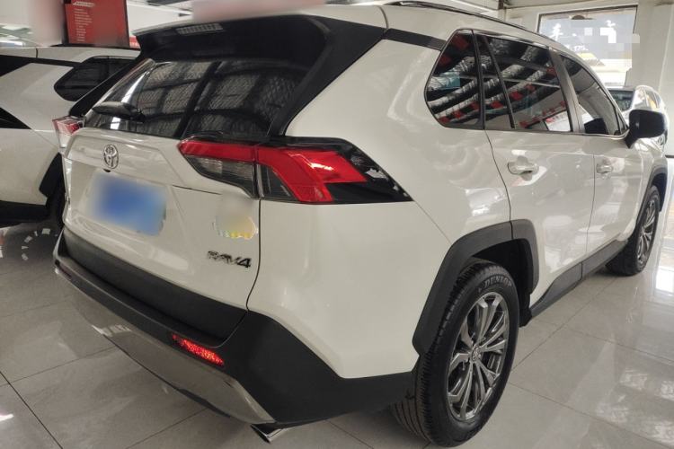 Used Toyota RAV4 2023 2.0L CVT Two-Wheel Drive Fashion Plus Edition Rear Right 45 Deg
