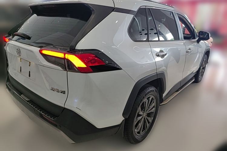 Used Toyota RAV4 2023 2.0L CVT Two-Wheel Drive Fashion Edition Rear Right 45 Deg