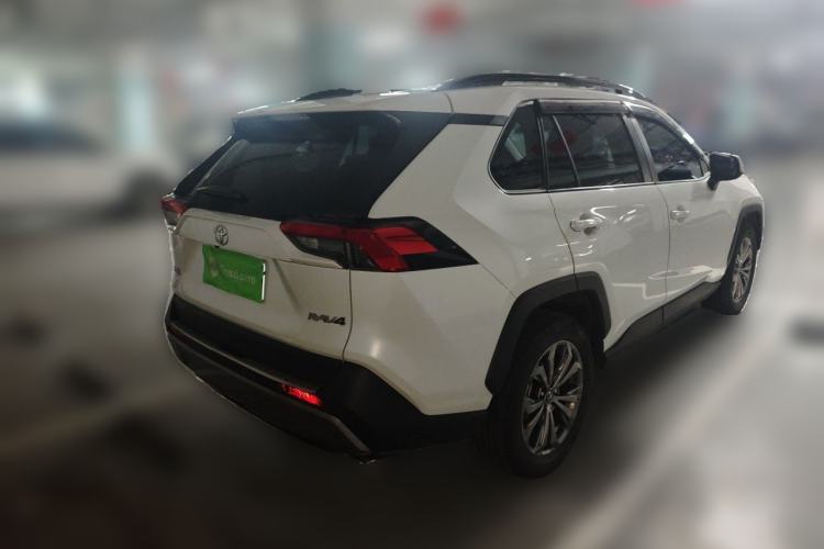 Used Toyota RAV4 2023 2.0L CVT Two-Wheel Drive Fashion Edition Rear Right 45 Deg