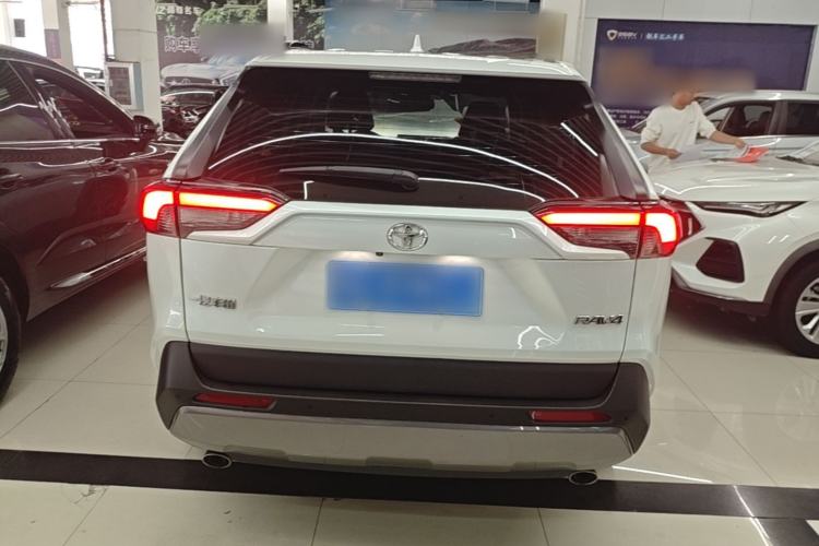 Used Toyota RAV4 2023 2.0L CVT Two-Wheel Drive Fashion Plus Edition Rear