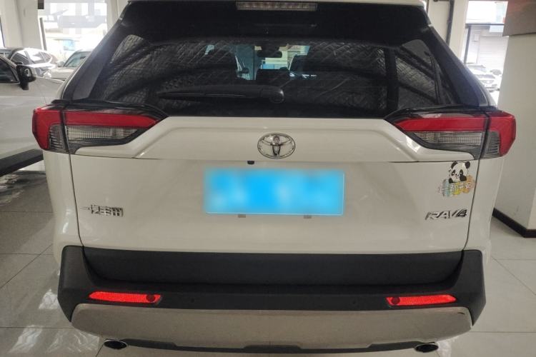 Used Toyota RAV4 2023 2.0L CVT Two-Wheel Drive Fashion Plus Edition Rear
