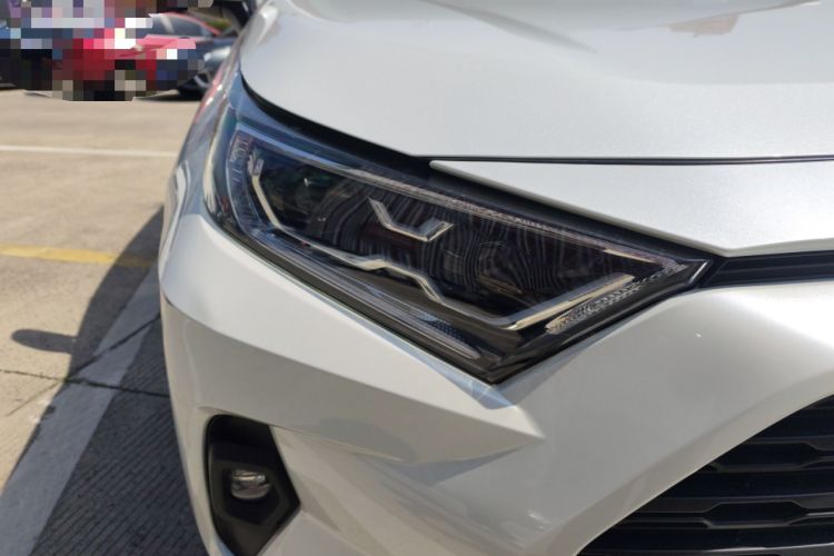 Used Toyota RAV4 2023 2.0L CVT Two-Wheel Drive Urban Edition Right Front Headlight
