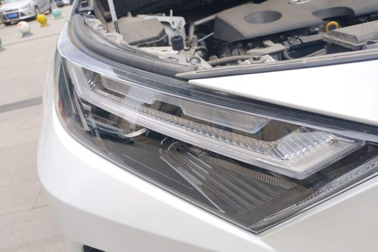 Used Toyota RAV4 2023 2.0L CVT Two-Wheel Drive Fashion Plus Edition Right Front Headlight