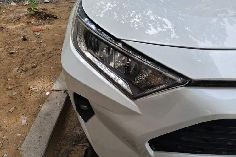 Used Toyota RAV4 2023 2.0L CVT Two-Wheel Drive Urban Edition Right Front Headlight