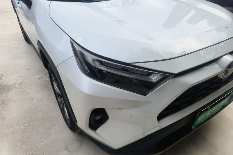 Used Toyota RAV4 2023 2.0L CVT Two-Wheel Drive Fashion Plus Edition Right Front Headlight