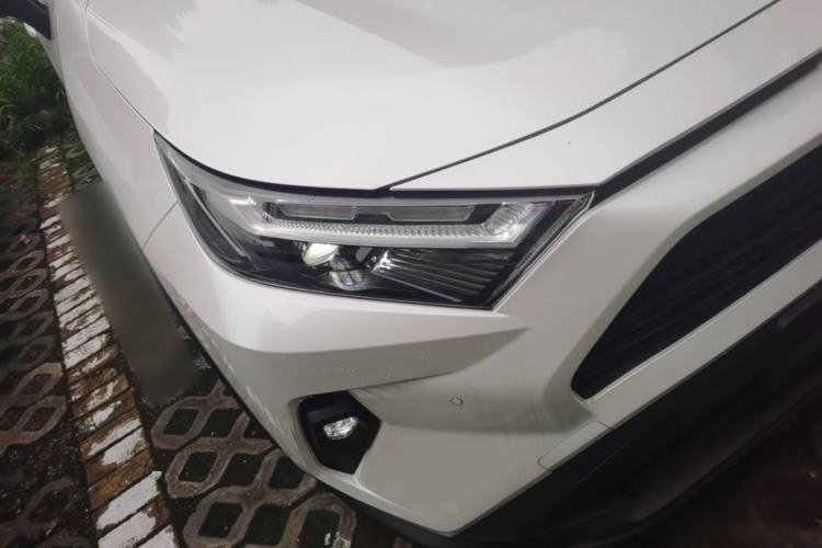 Used Toyota RAV4 2023 2.0L CVT Two-Wheel Drive Fashion Plus Edition Right Front Headlight