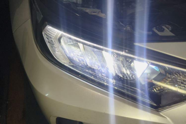 Used Toyota RAV4 2023 2.0L CVT Two-Wheel Drive Urban Edition Right Front Headlight