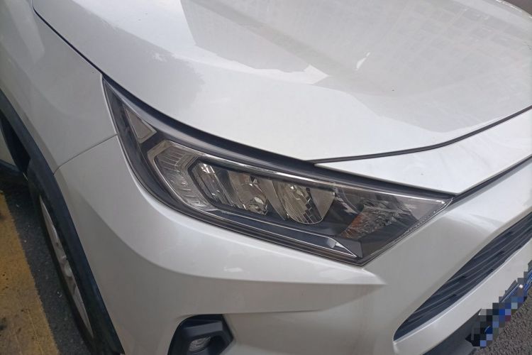Used Toyota RAV4 2023 2.0L CVT Two-Wheel Drive Urban Edition Right Front Headlight