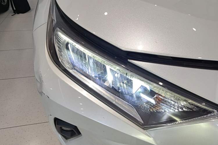 Used Toyota RAV4 2023 2.0L CVT Two-Wheel Drive Fashion Edition Right Front Headlight