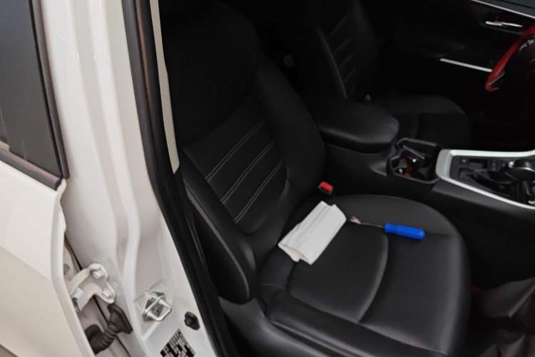 Used Toyota RAV4 2023 Dual-Engine 2.5L E-CVT Two-Wheel Drive Elite Plus Edition Right Front Seat
