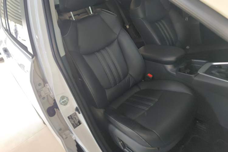 Used Toyota RAV4 2023 Dual-Motor 2.5L E-CVT Two-Wheel Drive Elite Edition Right Front Seat