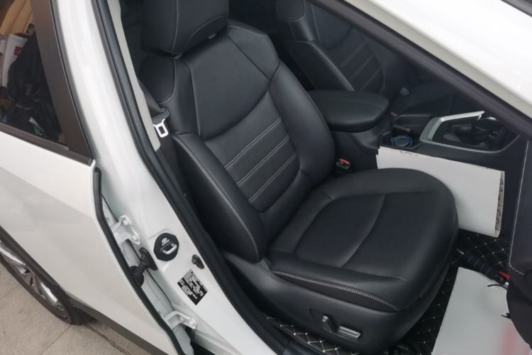 Used Toyota RAV4 2023 2.0L CVT Two-Wheel Drive Fashion Plus Edition Right Front Seat