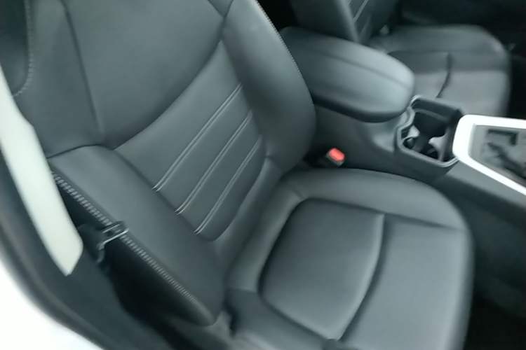 Used Toyota RAV4 2023 2.0L CVT Two-Wheel Drive Fashion Plus Edition Right Front Seat