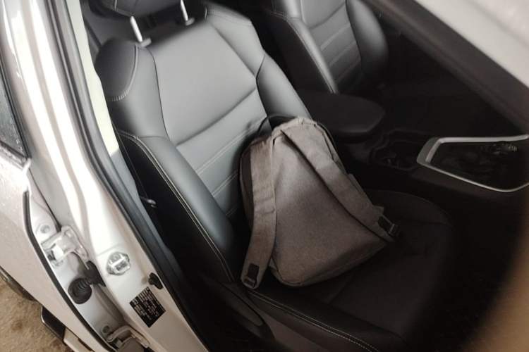 Used Toyota RAV4 2023 2.0L CVT Two-Wheel Drive Urban Edition Right Front Seat