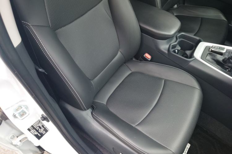 Used Toyota RAV4 2023 2.0L CVT Two-Wheel Drive Fashion Edition Right Front Seat