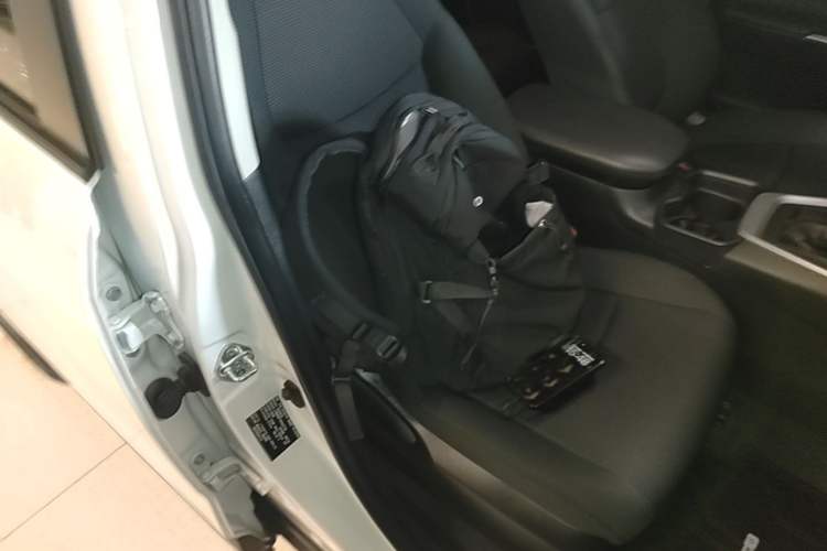 Used Toyota RAV4 2023 2.0L CVT Two-Wheel Drive Urban Edition Right Front Seat