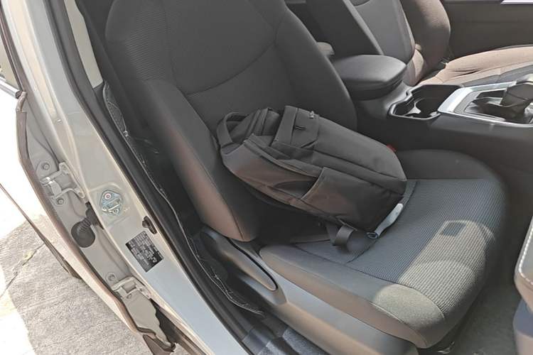 Used Toyota RAV4 2023 2.0L CVT Two-Wheel Drive Urban Edition Right Front Seat