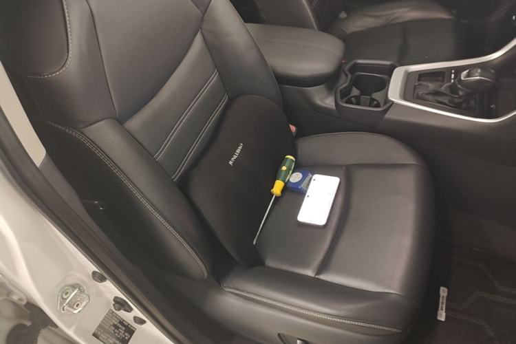 Used Toyota RAV4 2023 2.0L CVT Two-Wheel Drive Fashion Plus Edition Right Front Seat