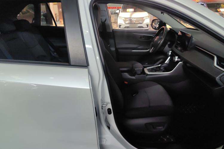 Used Toyota RAV4 2023 Dual-Motor 2.5L E-CVT Two-Wheel Drive Elite Edition Right Front Seat