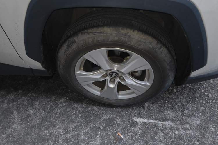 Used Toyota RAV4 2023 2.0L CVT Two-Wheel Drive Urban Edition Right Front Wheel Hub