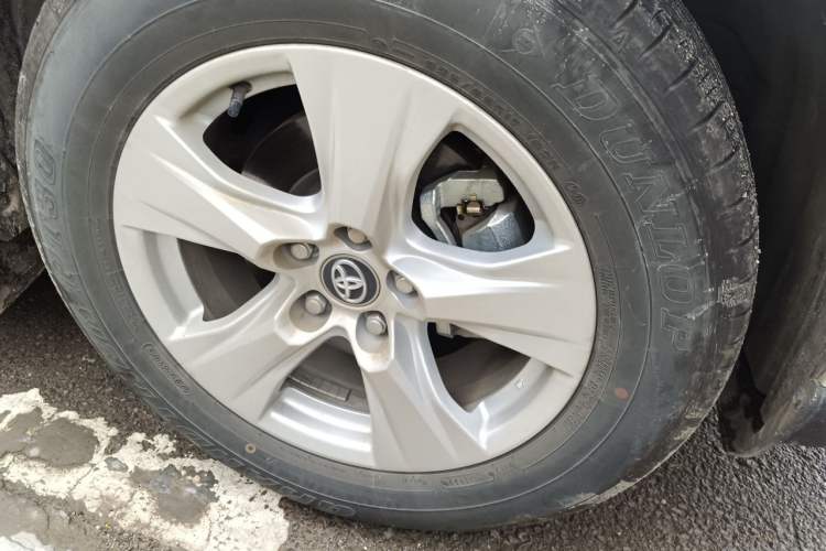 Used Toyota RAV4 2023 2.0L CVT Two-Wheel Drive Urban Edition Right Front Wheel Hub