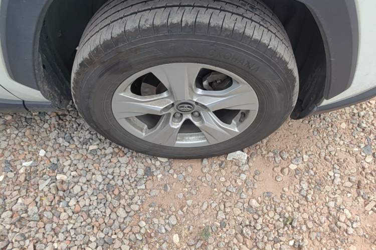Used Toyota RAV4 2023 2.0L CVT Two-Wheel Drive Urban Edition Right Front Wheel Hub