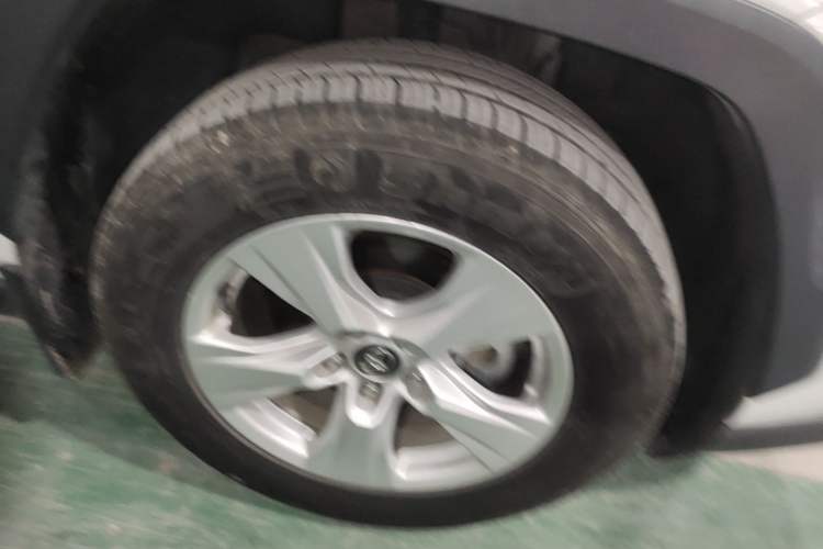 Used Toyota RAV4 2023 2.0L CVT Two-Wheel Drive Urban Edition Right Front Wheel Hub