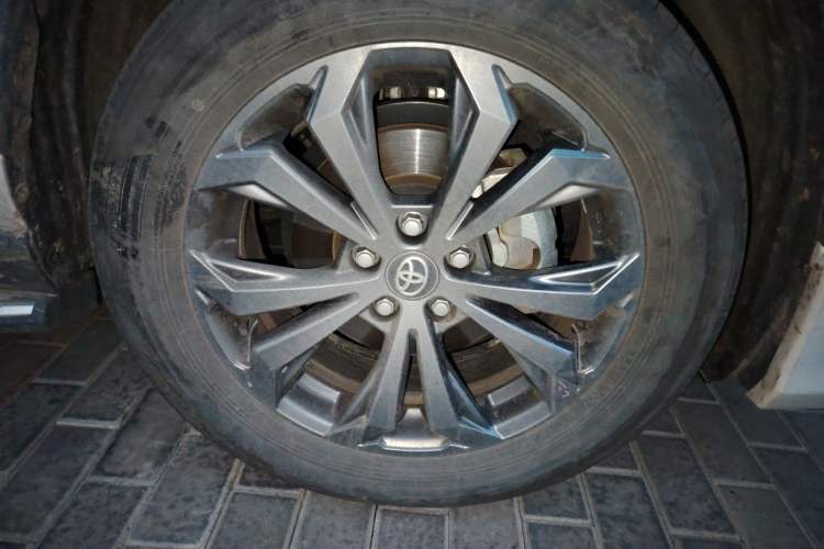 Used Toyota RAV4 2023 2.0L CVT Two-Wheel Drive Fashion Plus Edition Right Front Wheel Hub