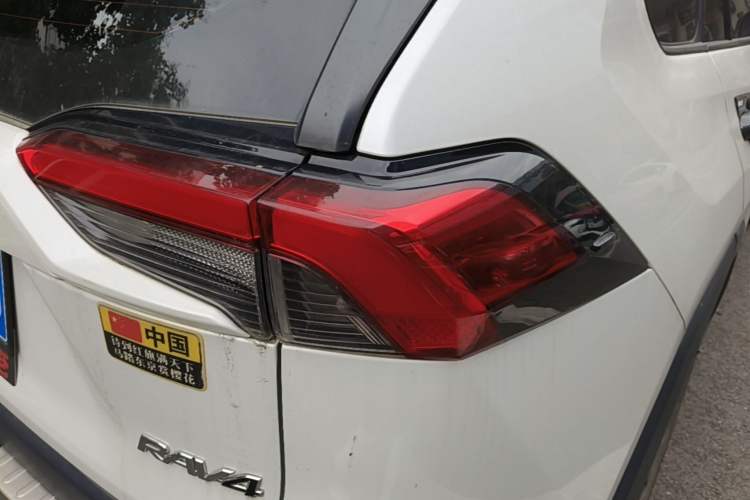 Used Toyota RAV4 2023 2.0L CVT Two-Wheel Drive Fashion Plus Edition Right Rear Taillight