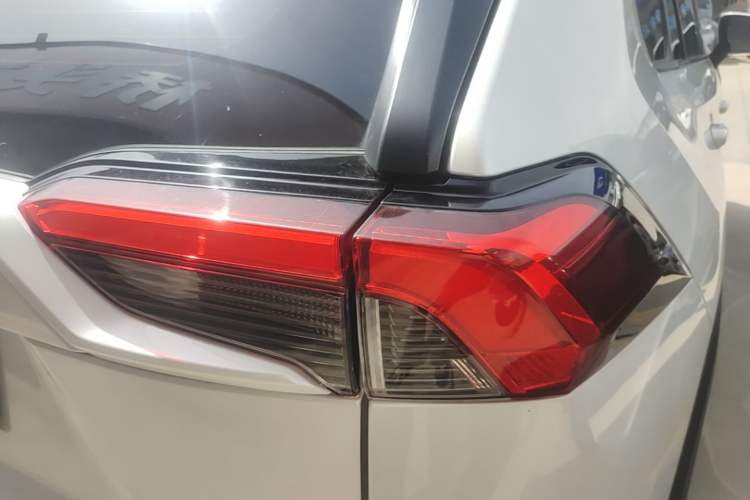 Used Toyota RAV4 2023 2.0L CVT Two-Wheel Drive Fashion Plus Edition Right Rear Taillight