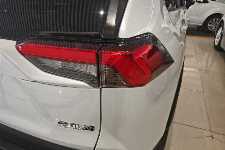 Used Toyota RAV4 2023 2.0L CVT Two-Wheel Drive Fashion Plus Edition Right Rear Taillight